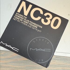MAC Cosmetics Studio Fix Foundation NC30